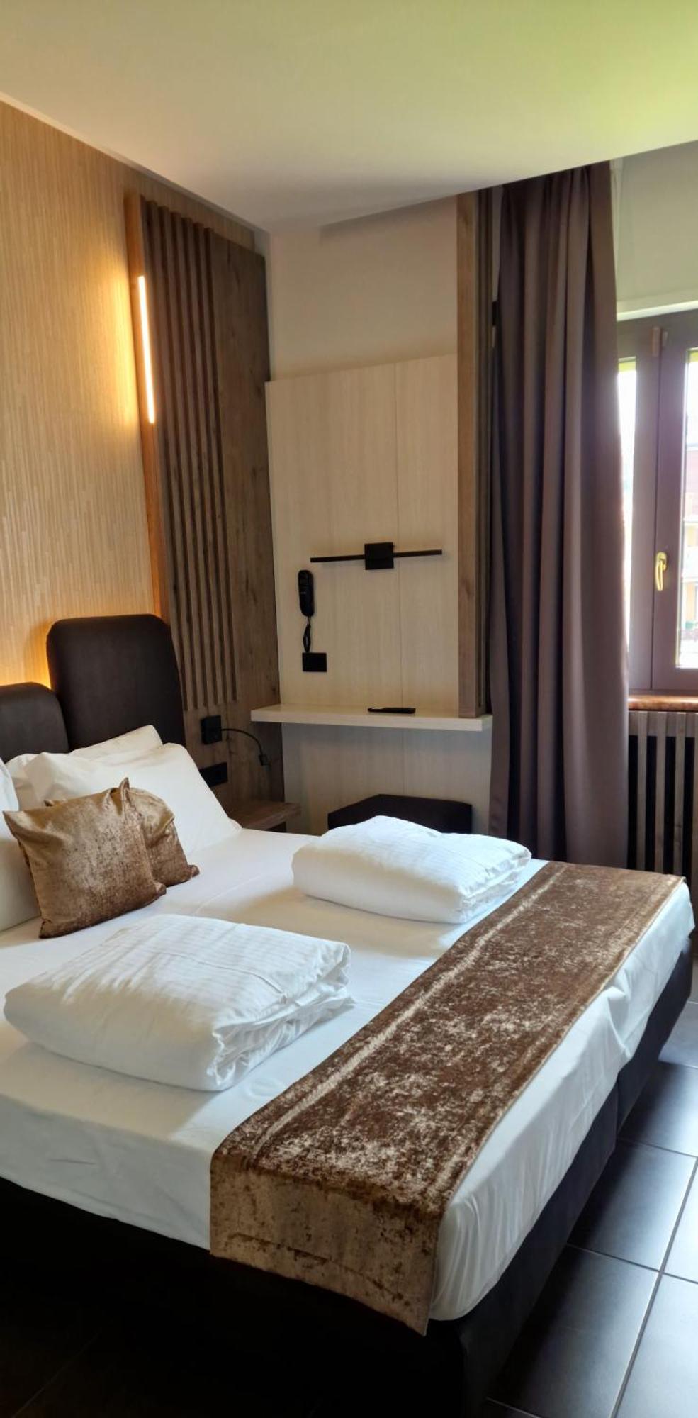 Albergo Ristorante Papa Peschiera del Garda Ngoại thất bức ảnh