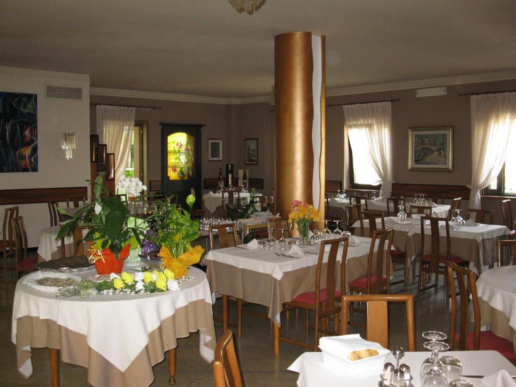 Albergo Ristorante Papa Peschiera del Garda Ngoại thất bức ảnh