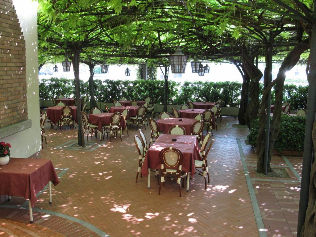 Albergo Ristorante Papa Peschiera del Garda Ngoại thất bức ảnh